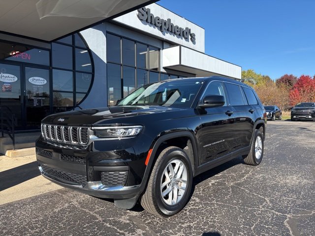 Used 2023 Jeep Grand Cherokee L Laredo w/ Luxury Tech Group I image 2
