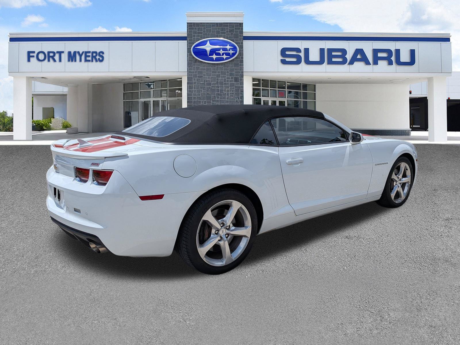Used 2013 Chevrolet Camaro SS w/ RS Package RWD image 4