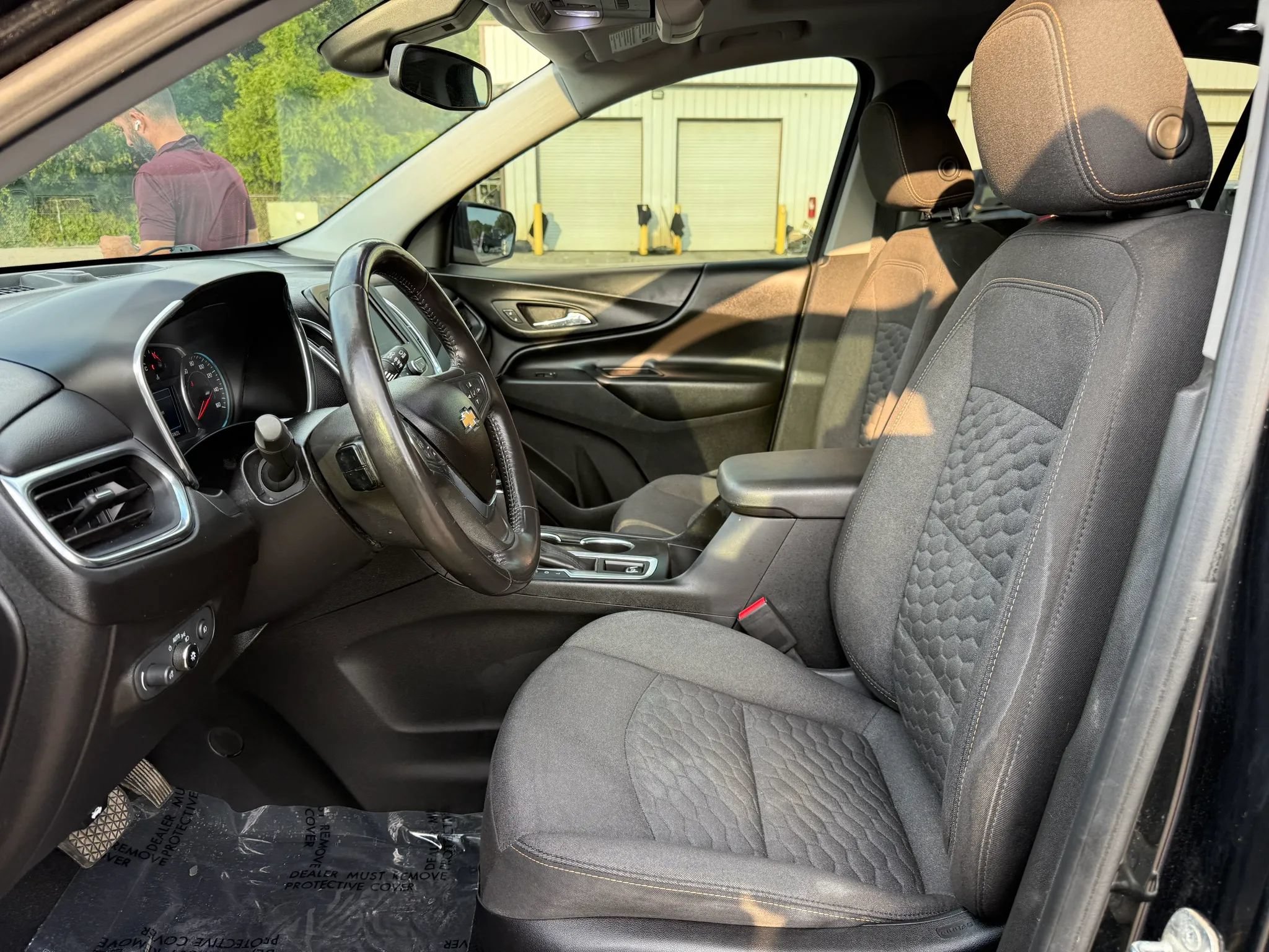 Used 2020 Chevrolet Equinox LT AWD/4WD image 2