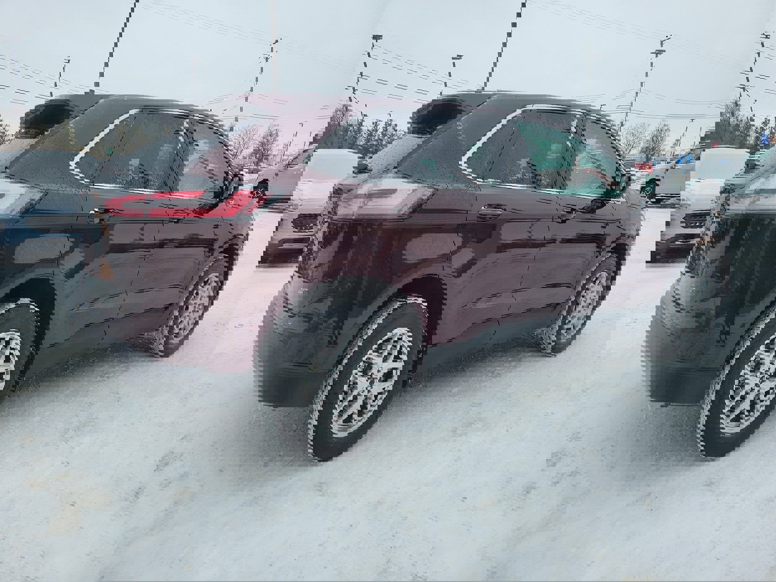 Used 2024 Ford Edge SEL w/ Convenience Package image 4