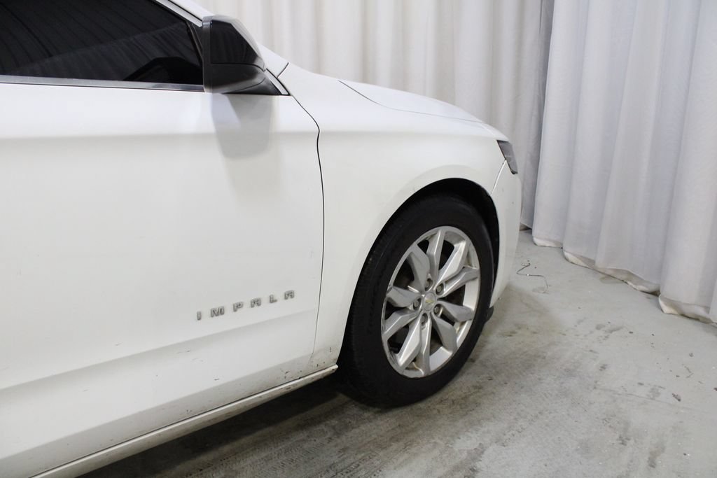 Used 2018 Chevrolet Impala LT FWD image 27