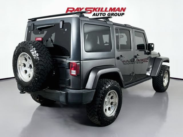 Used 2017 Jeep Wrangler Unlimited Sahara w/ Connectivity Group AWD/4WD image 7