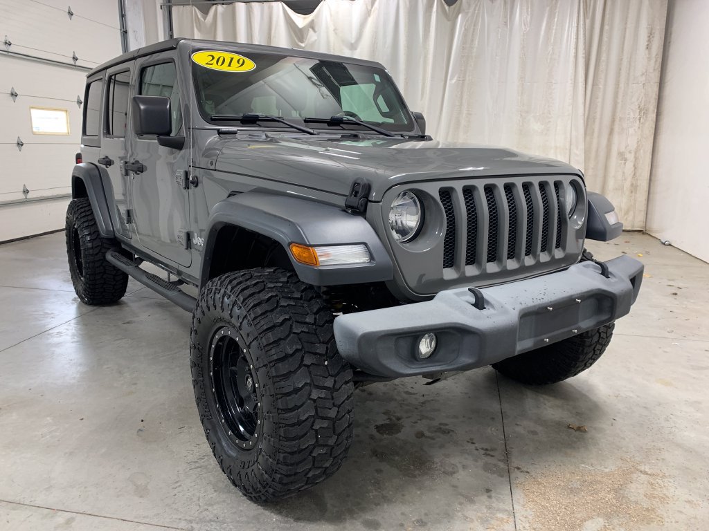 Used 2019 Jeep Wrangler Unlimited Sport S AWD/4WD image 13