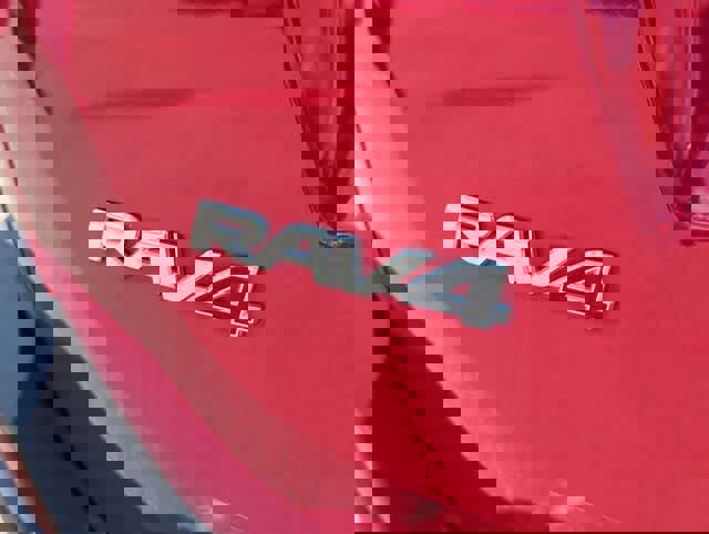 Used 2013 Toyota RAV4 LE image 11