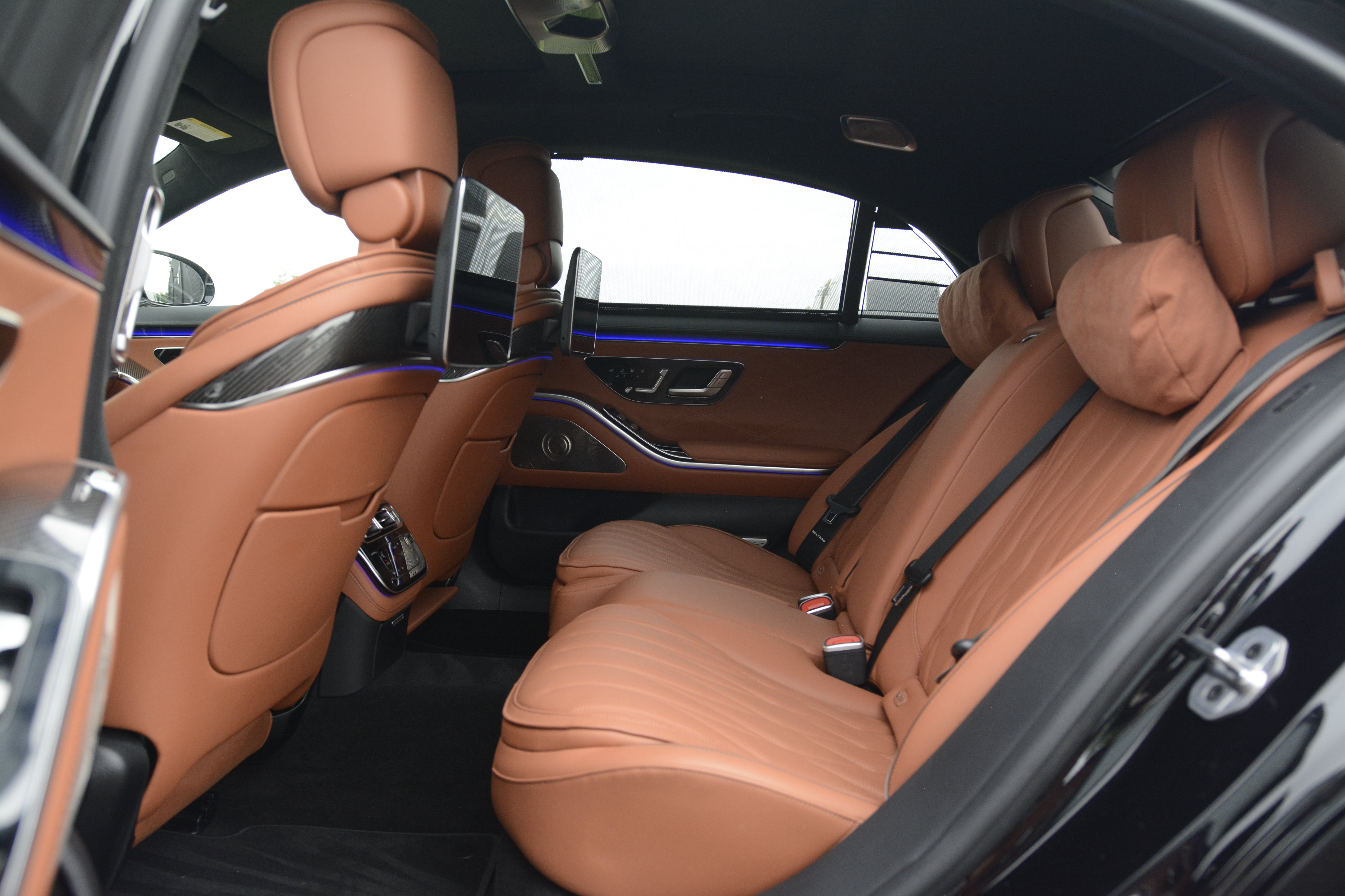 Used 2025 Mercedes-Benz S 63 AMG S image 36