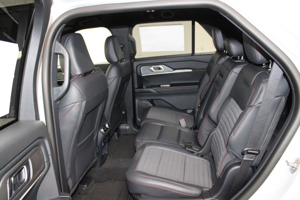 New 2026 Ford Explorer ST-Line RWD image 25