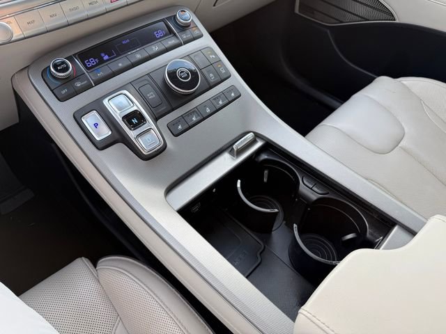 Used 2022 Hyundai Palisade Calligraphy image 15