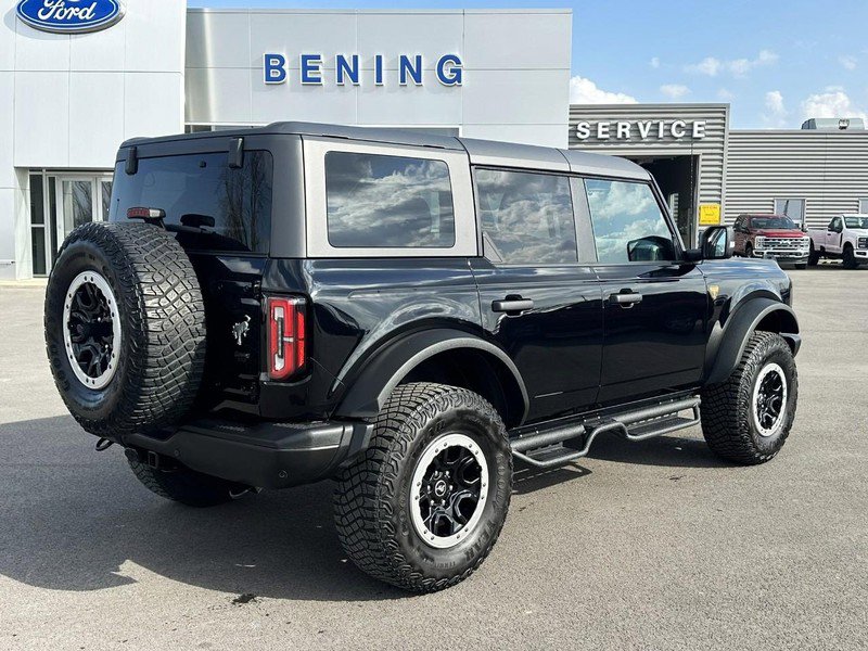 Used 2022 Ford Bronco Badlands image 3