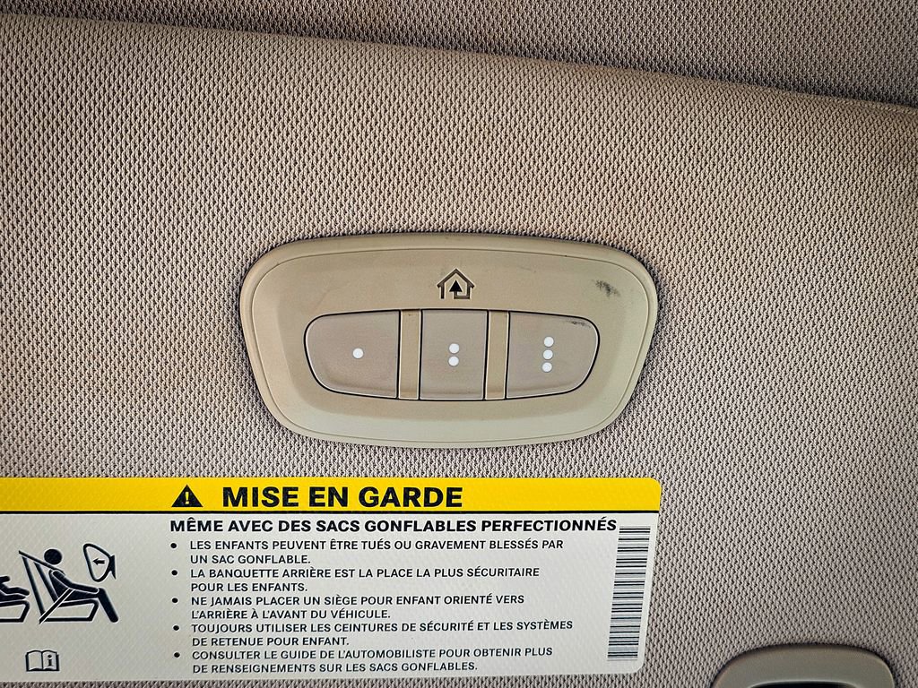 Used 2017 Chrysler Pacifica Limited w/ UConnect Theater Package image 33