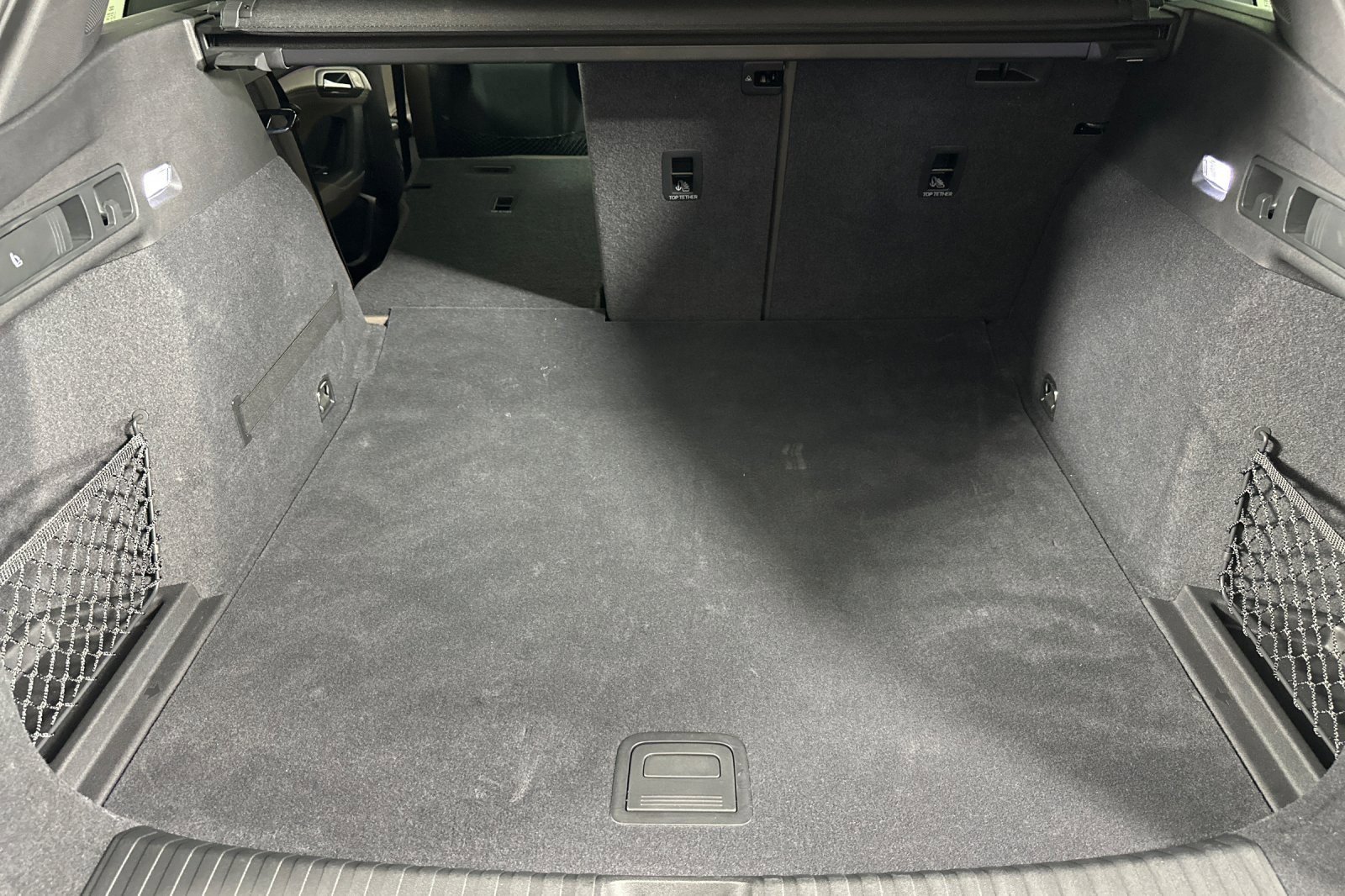 Used 2025 Audi Q6 e-tron Premium w/ Convenience Package image 14