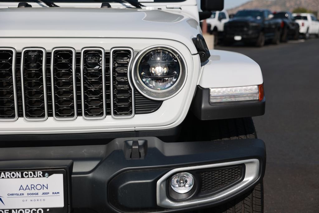 New 2026 Jeep Wrangler Unlimited Sahara AWD/4WD image 5