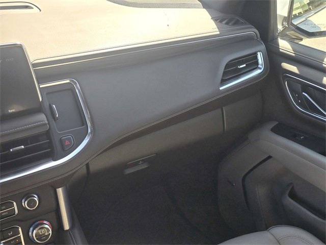 Used 2024 GMC Yukon XL SLT w/ SLT Luxury Package image 19