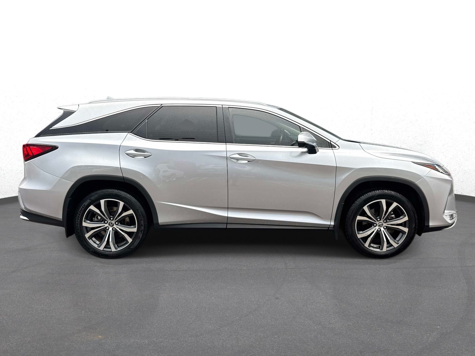 Certified 2022 Lexus RX 350L Premium w/ Premium Package AWD/4WD image 2