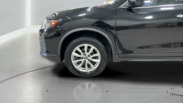 Used 2020 Nissan Rogue SV AWD/4WD image 26