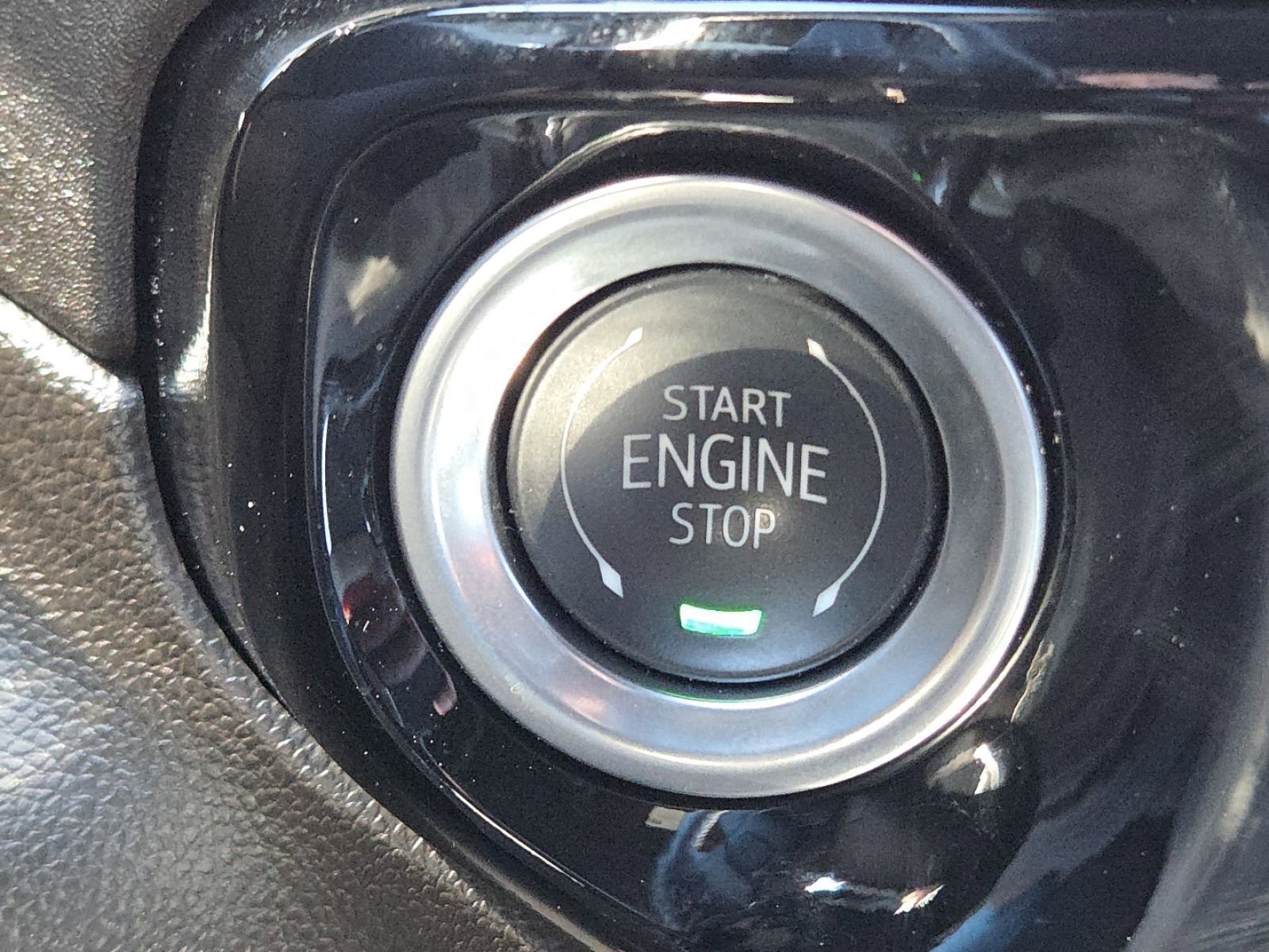 Used 2025 GMC Sierra 1500 SLT w/ SLT Convenience Package AWD/4WD image 11