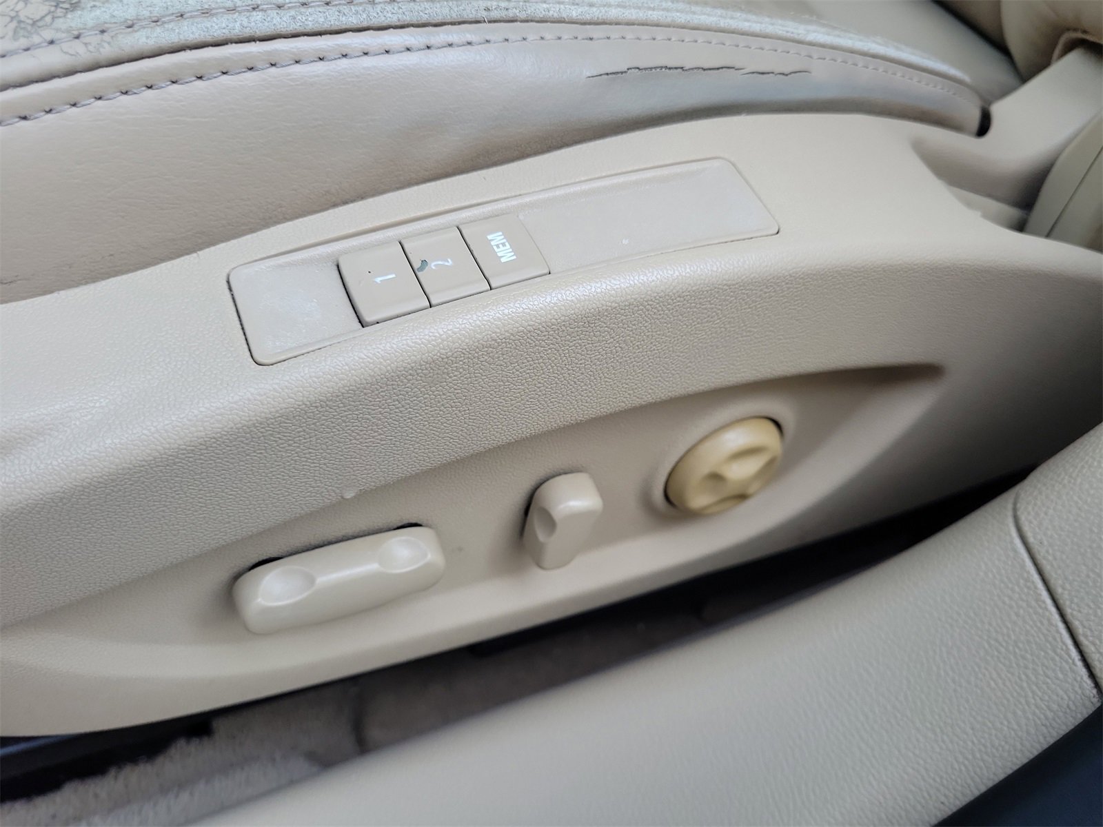 Used 2010 Buick LaCrosse CXL image 13