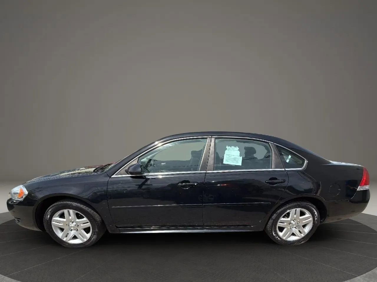 Used 2016 Chevrolet Impala LT image 9