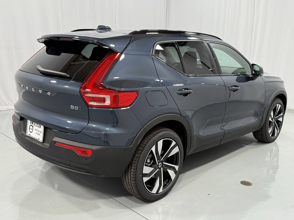 New 2026 Volvo XC40 B5 Ultra w/ Protection Package Premier image 6