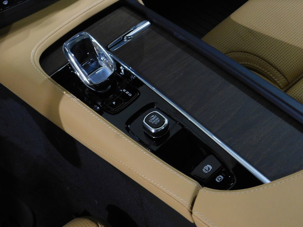 Used 2026 Volvo V90 B6 Cross Country Ultra image 72