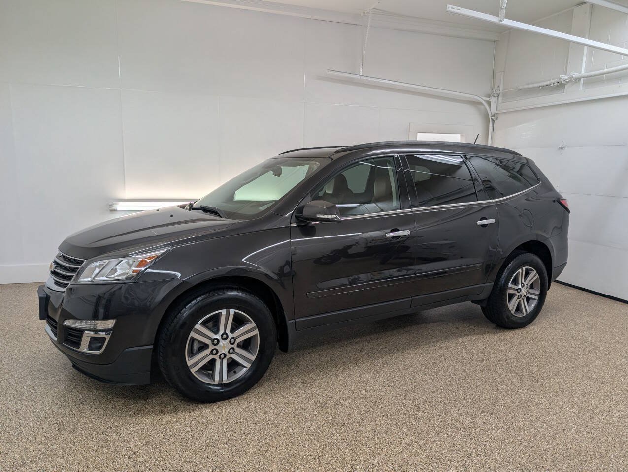Used 2017 Chevrolet Traverse LT