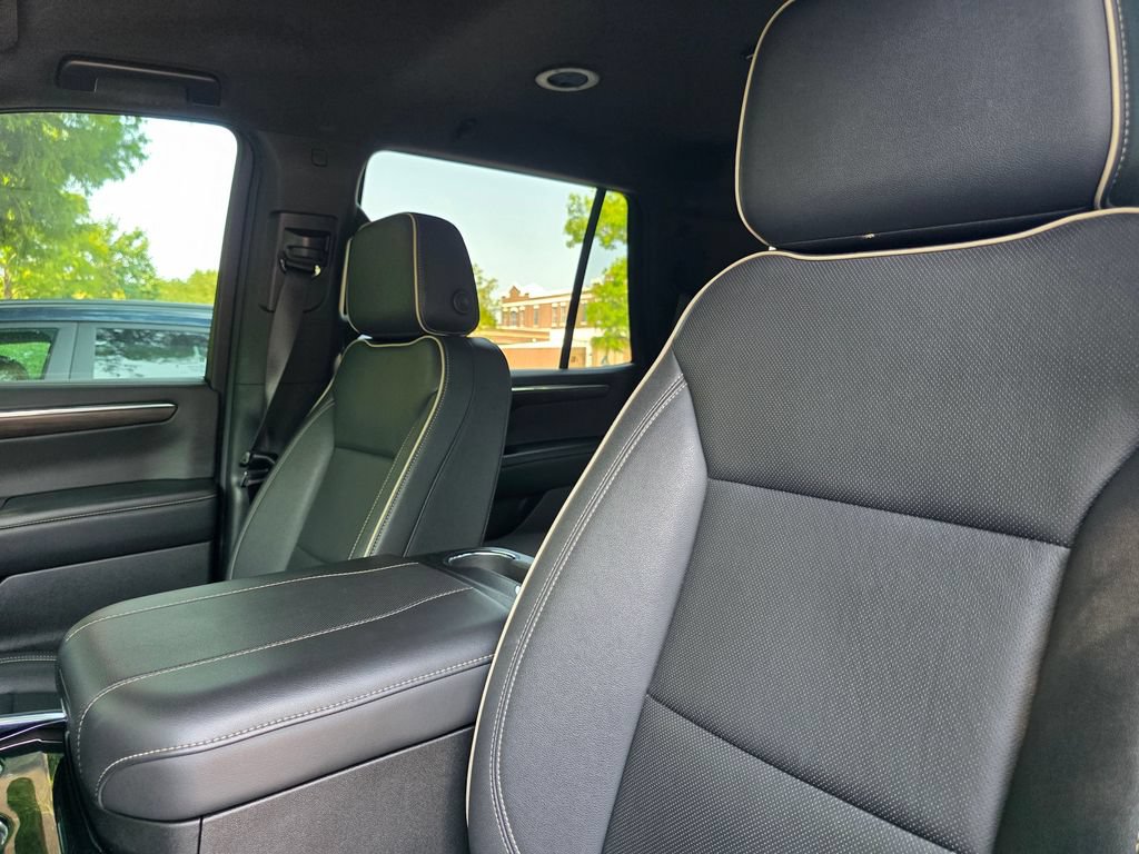 Used 2025 Chevrolet Tahoe Premier AWD/4WD image 13