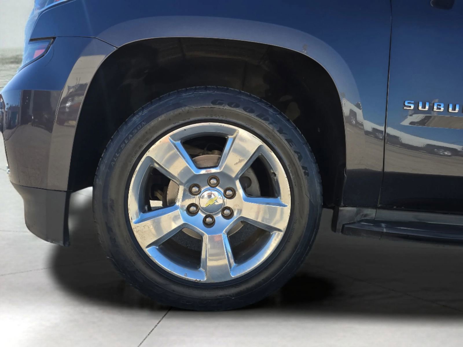 Used 2016 Chevrolet Suburban LT w/ Luxury Package AWD/4WD image 21