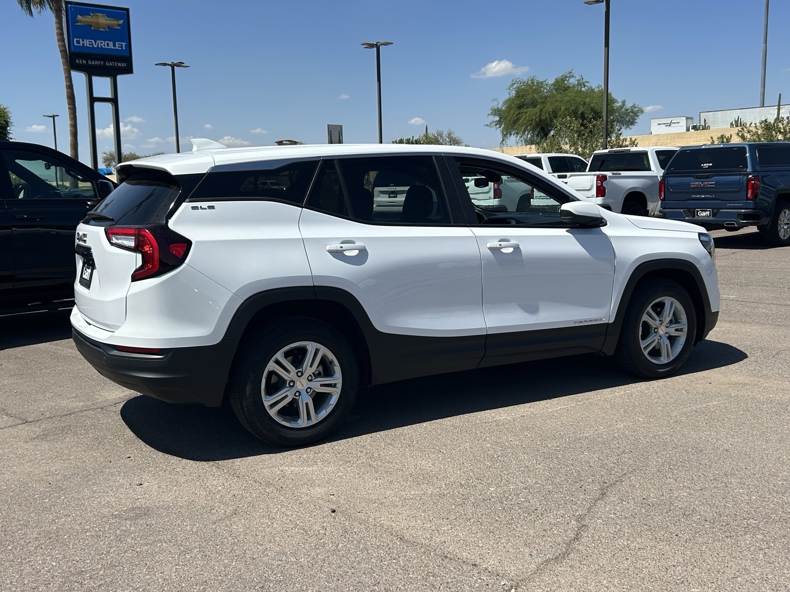 Certified 2024 GMC Terrain SLE FWD image 5