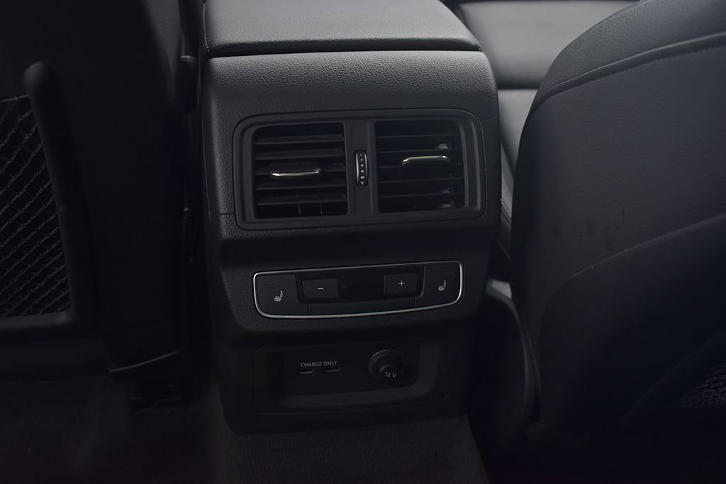 Used 2020 Audi Q5 e Prestige w/ Prestige Package image 23