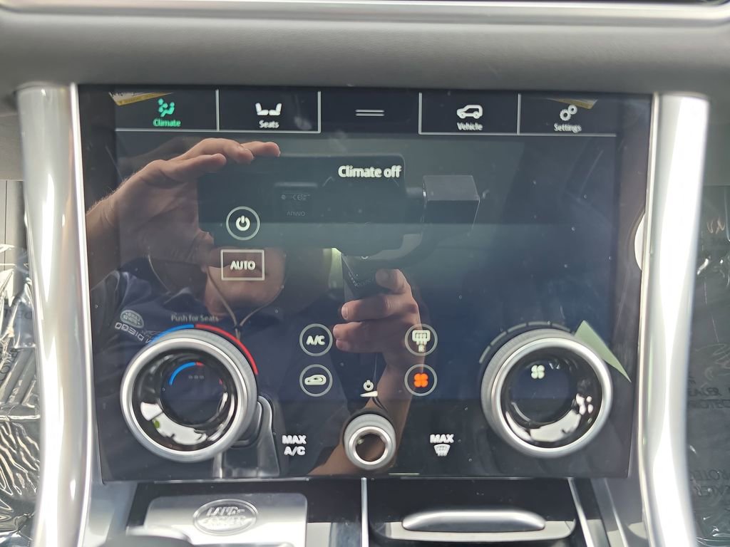 Used 2020 Land Rover Range Rover Sport HSE Dynamic image 29