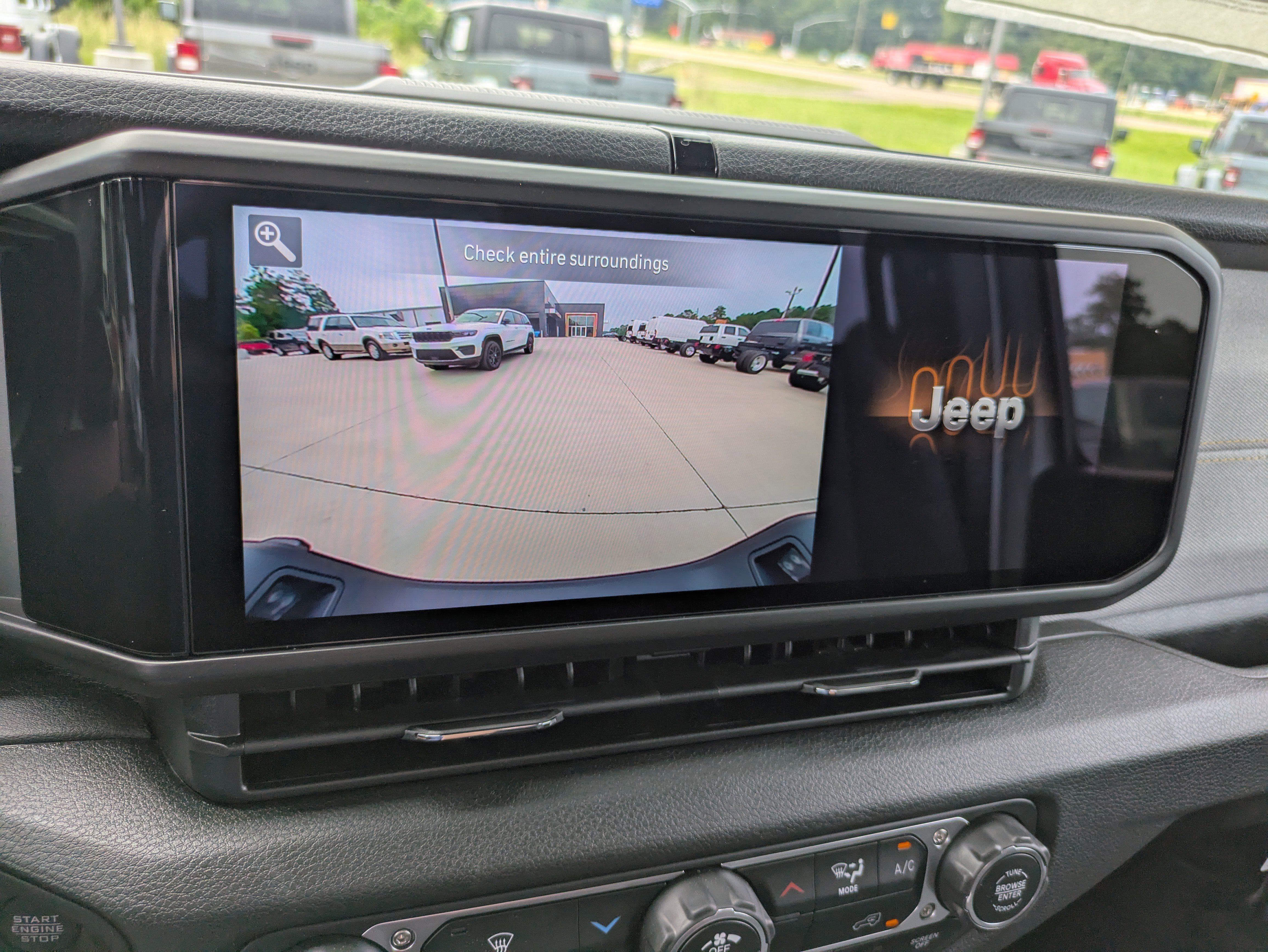 New 2025 Jeep Gladiator Sport image 20