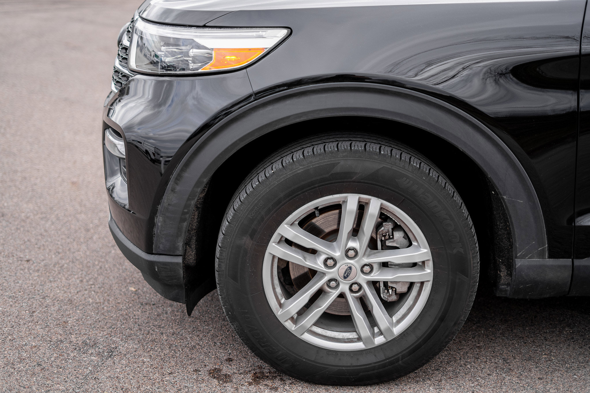 Used 2023 Ford Explorer XLT w/ Equipment Group 202A image 9