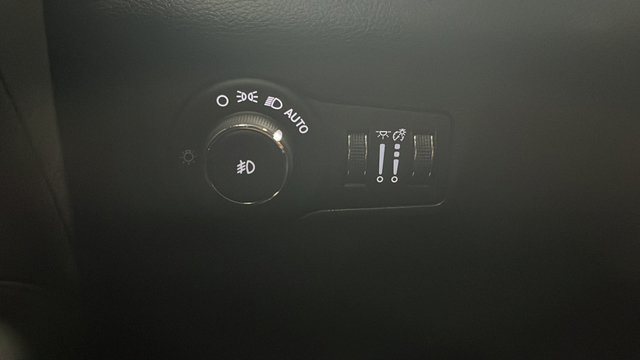 Used 2025 Jeep Compass Latitude w/ Altitude Special Edition AWD/4WD image 30