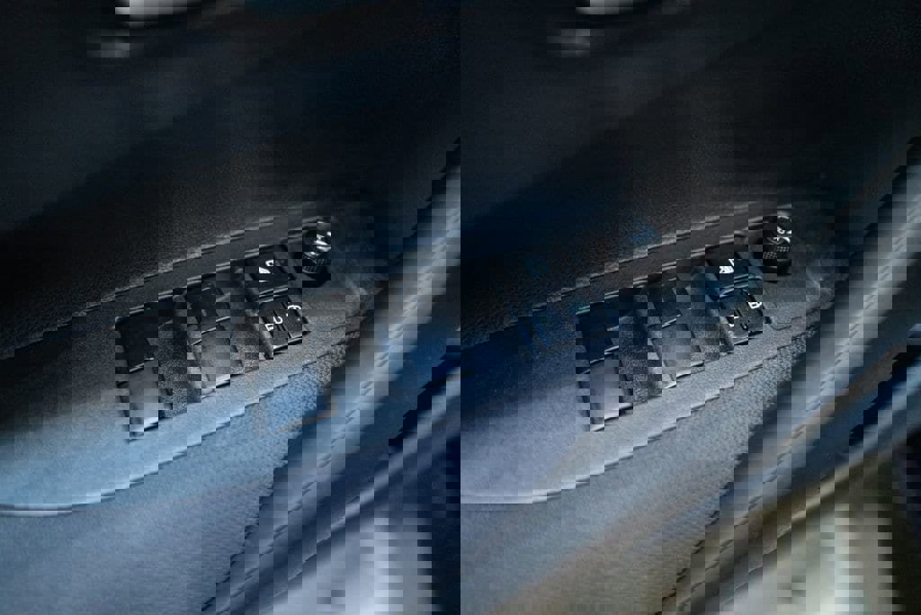 Certified 2020 Toyota Corolla LE image 21