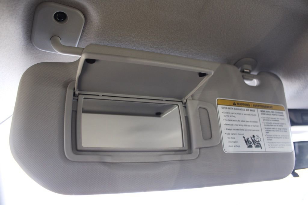 Used 2025 Nissan Kicks S image 38