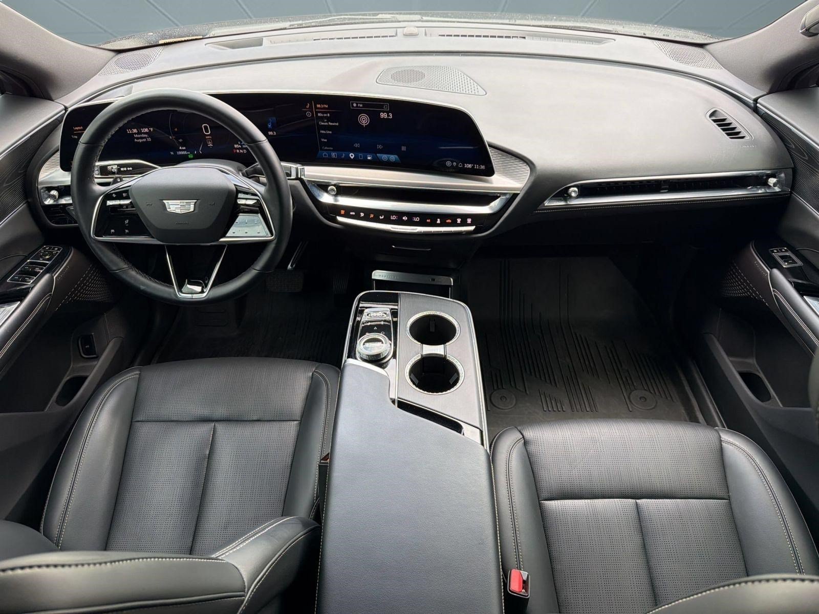 Certified 2024 Cadillac Lyriq Luxury AWD/4WD image 14