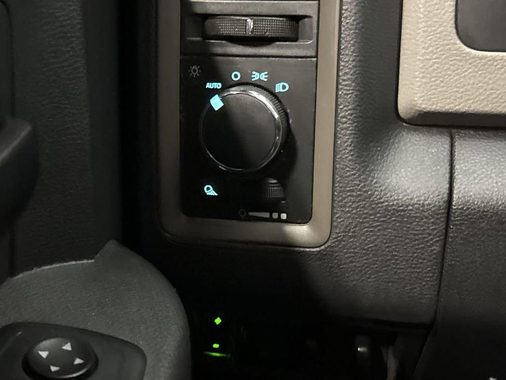 Used 2012 RAM 3500 ST w/ Chrome Appearance Group image 17