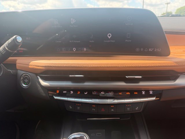 Certified 2024 Cadillac XT4 Premium Luxury AWD/4WD image 16