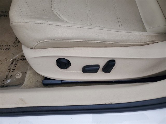 Used 2012 Volkswagen Passat 2.5 SE image 12