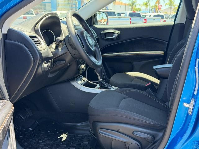 Used 2020 Jeep Compass Sport w/ Tech Group FWD image 15