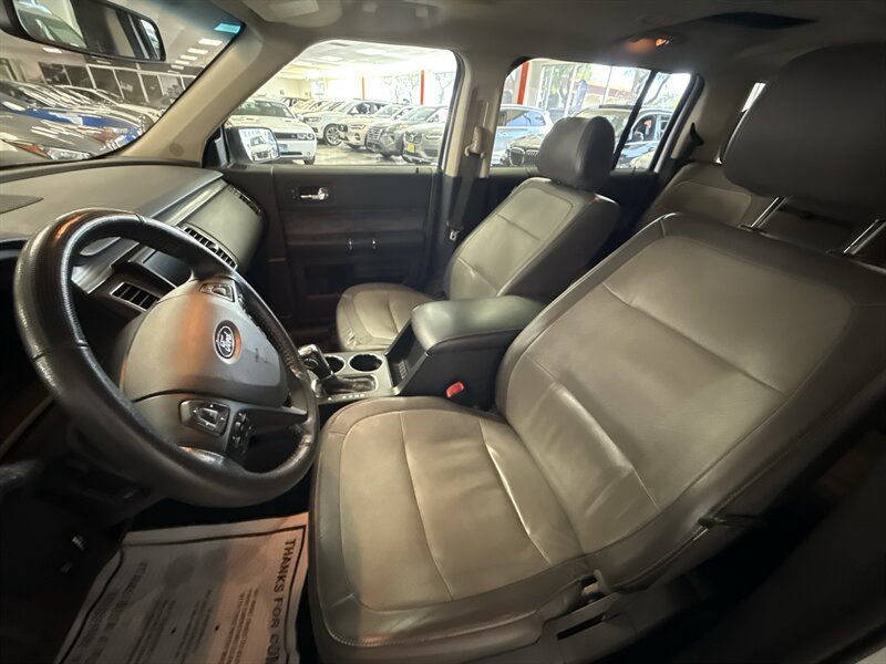 Used 2019 Ford Flex SEL w/ Equipment Group 202A FWD image 17