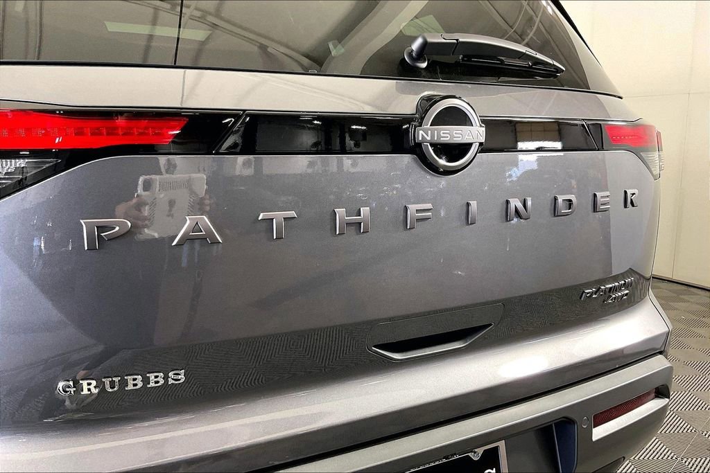 New 2026 Nissan Pathfinder Platinum w/ Cargo Package AWD/4WD image 37