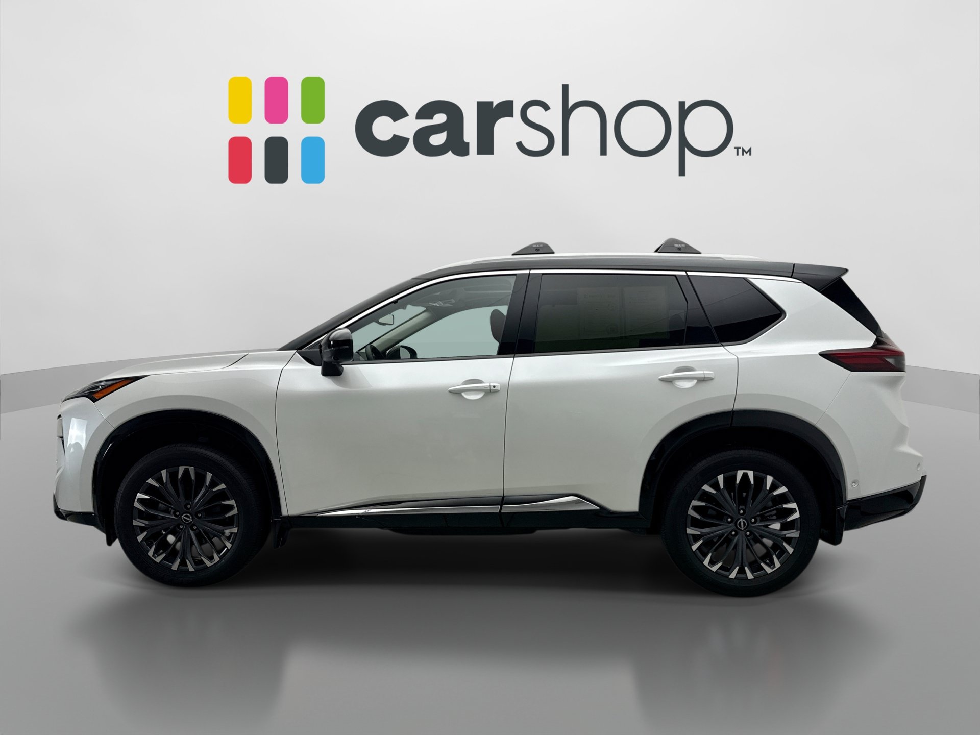 Used 2026 Nissan Rogue Platinum w/ Platinum Premium Package AWD/4WD image 2