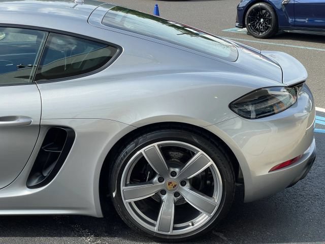 Used 2022 Porsche 718 Cayman GTS RWD image 16