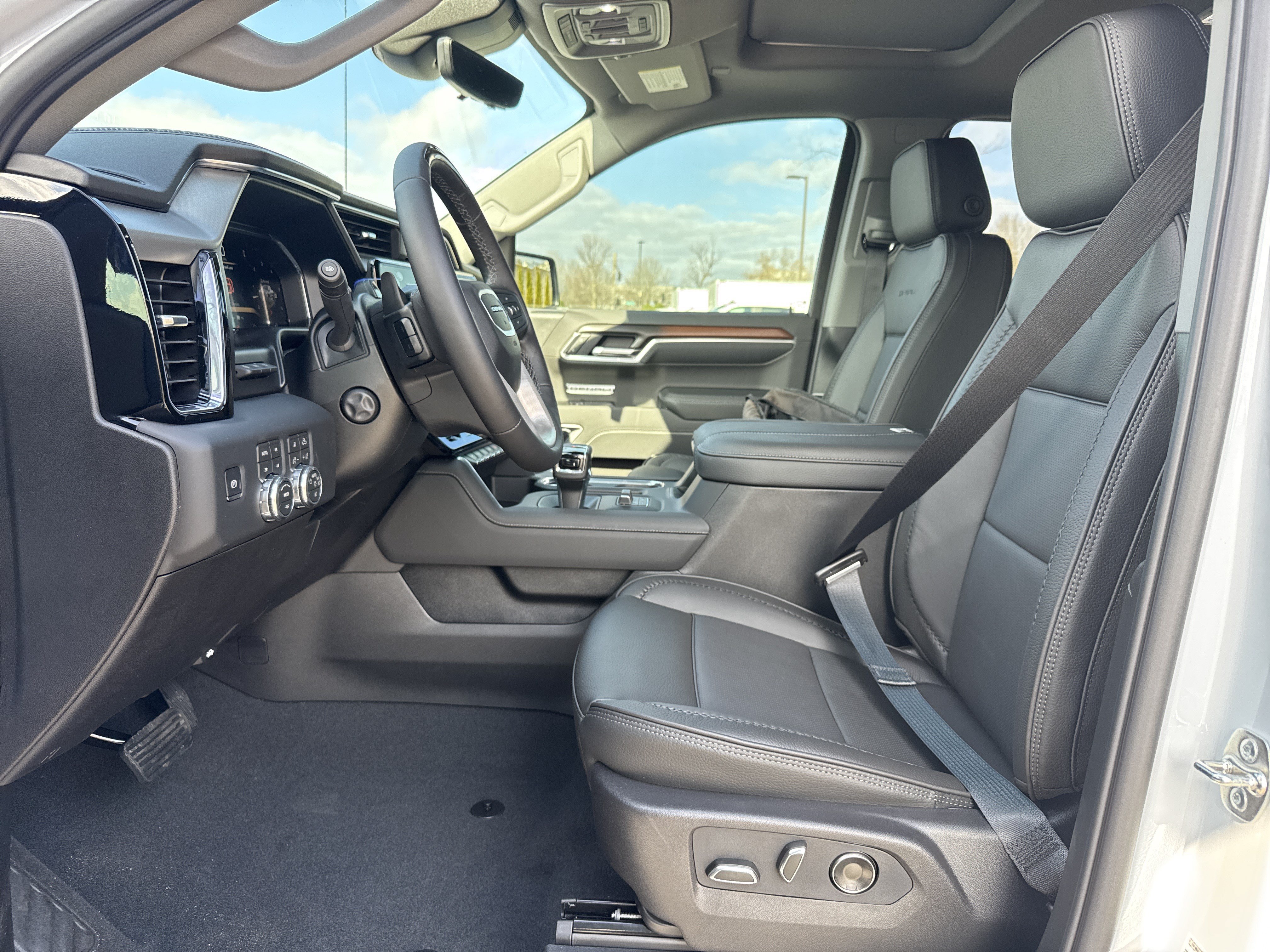 New 2026 GMC Sierra 1500 Denali AWD/4WD image 16