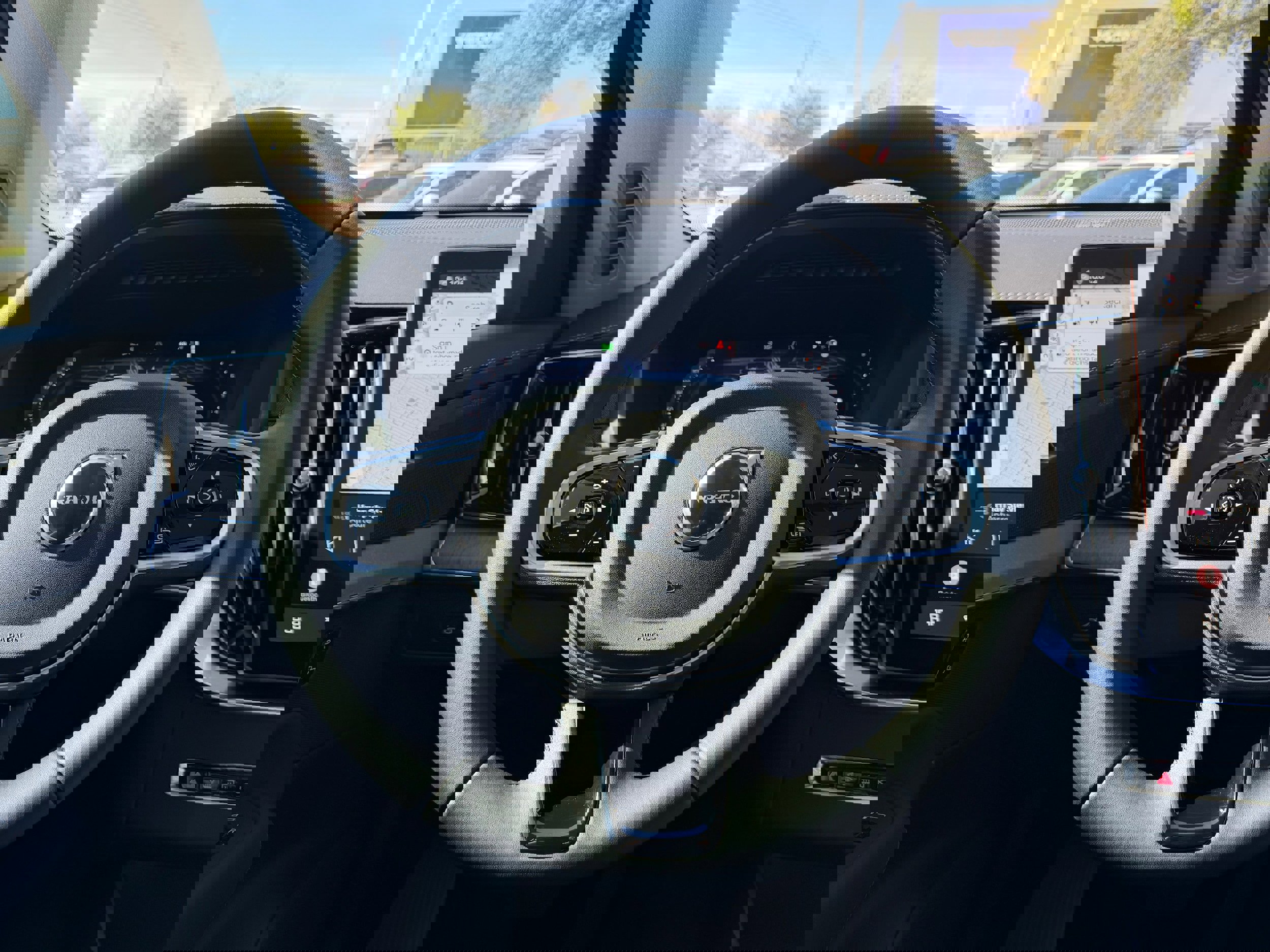 New 2026 Volvo XC90 B5 Ultra w/ Lounge Package image 13