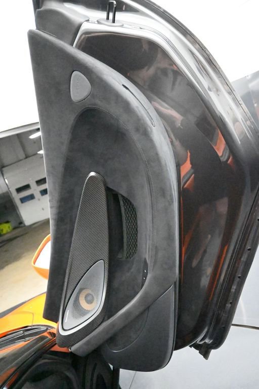 Used 2019 McLaren 600LT image 23