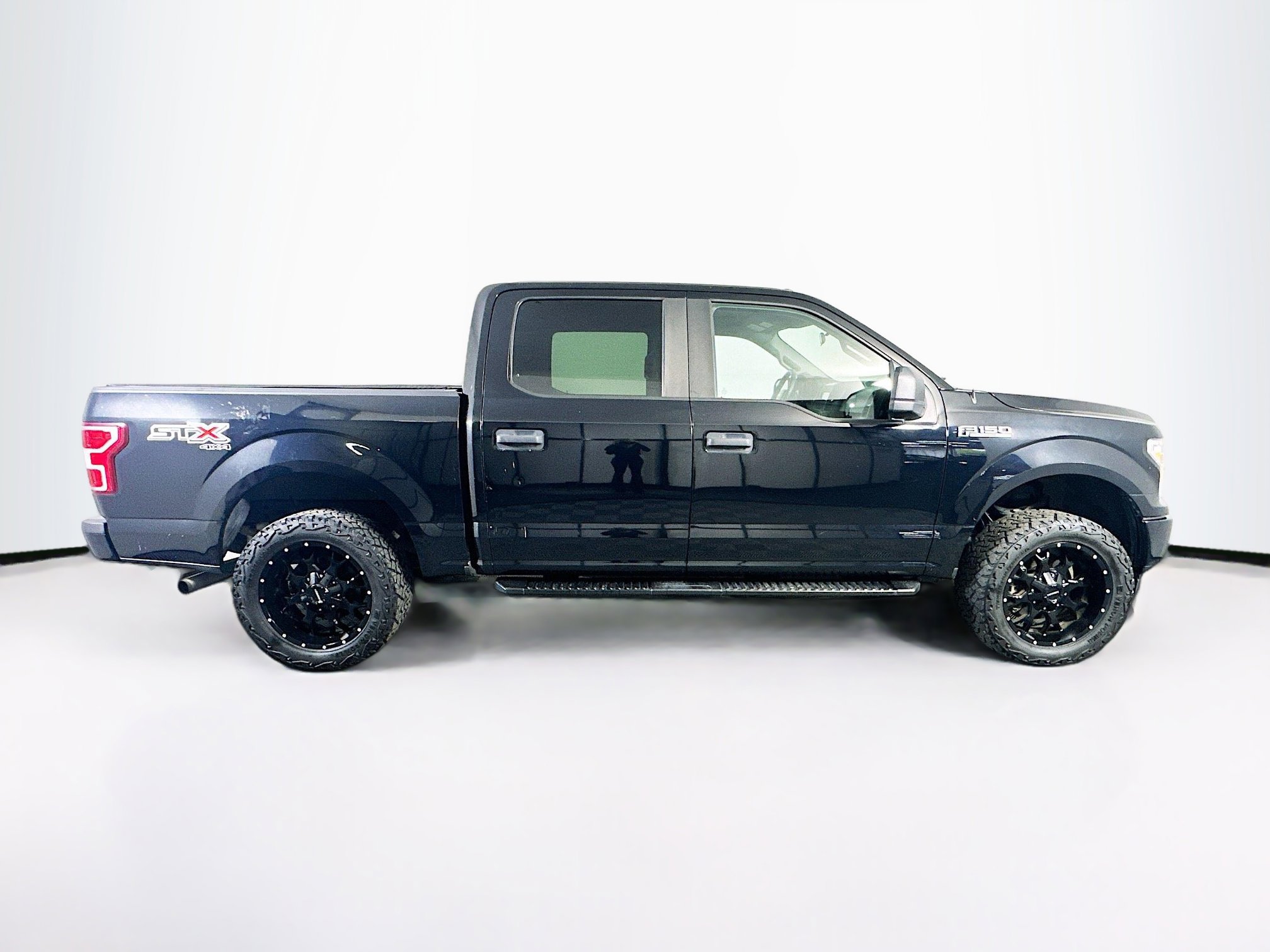 Used 2018 Ford F150 XL w/ Equipment Group 101A Mid AWD/4WD image 10