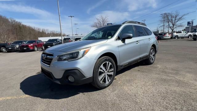 Used 2018 Subaru Outback 2.5i Limited image 4