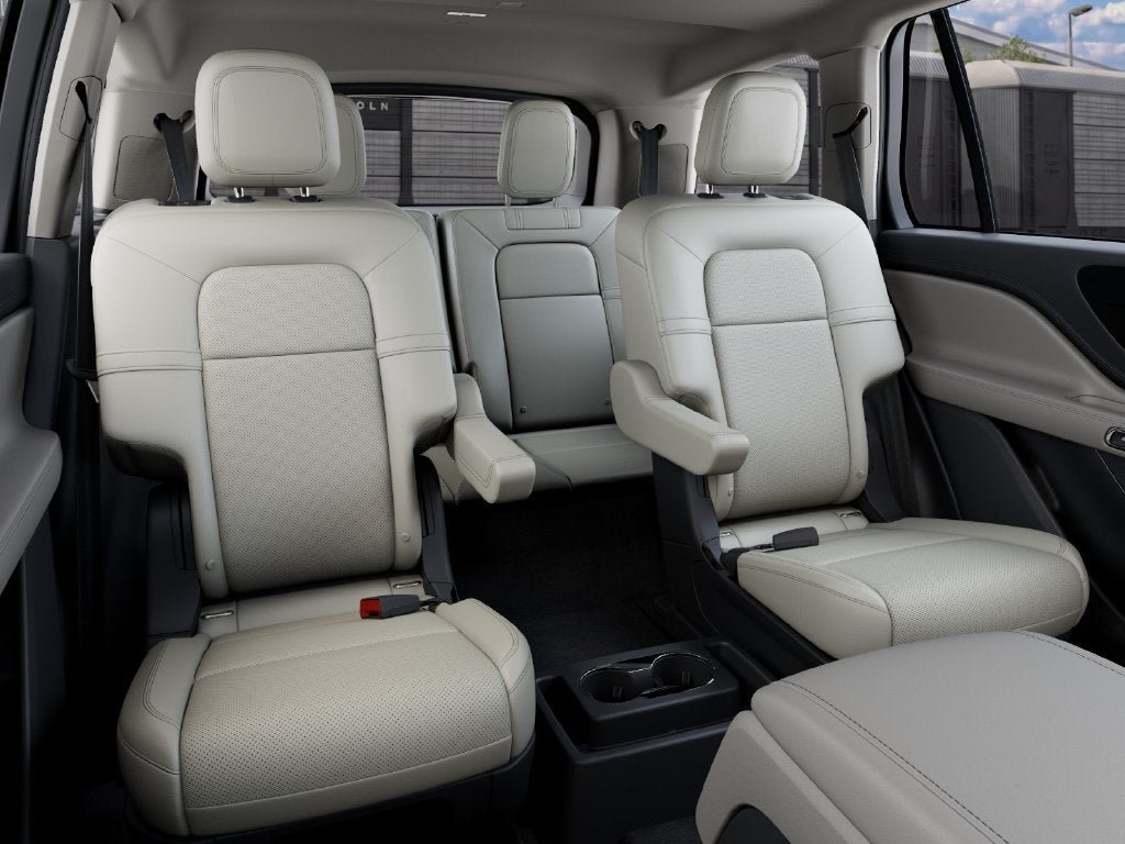 New 2027 Lincoln Aviator 2WD image 11