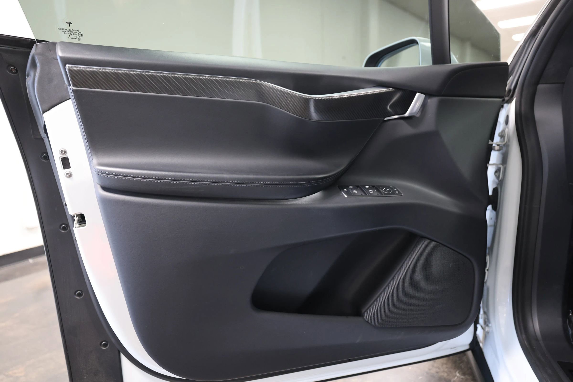 Used 2016 Tesla Model X Performance image 24